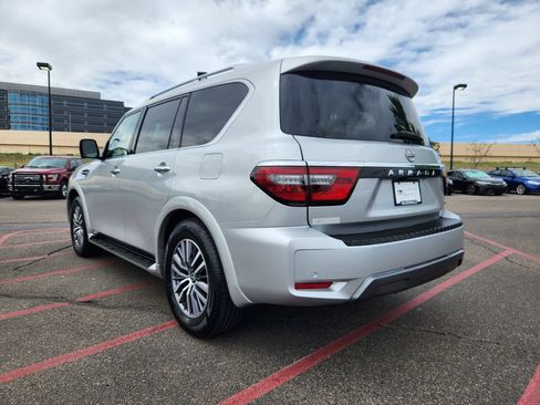 Used 2024 Nissan Armada SL w/ Captain's Chairs Package AWD/4WD image 3