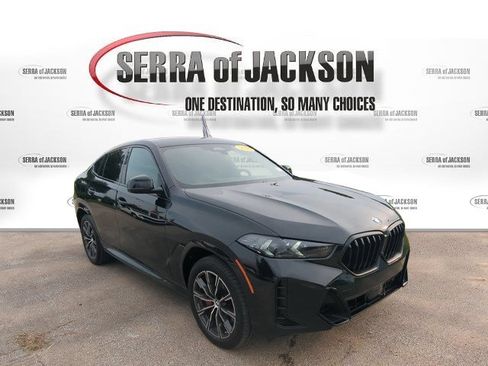 Used 2025 BMW X6 xDrive40i AWD/4WD image 2
