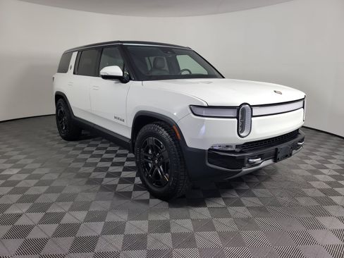 Used 2024 Rivian R1S Adventure AWD/4WD image 7