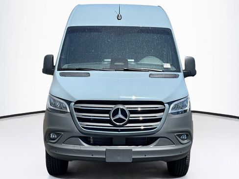 New 2025 Mercedes-Benz Sprinter 2500 image 2