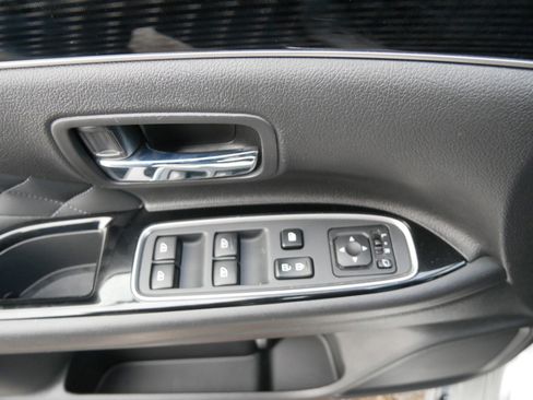 Used 2022 Mitsubishi Outlander SEL image 16