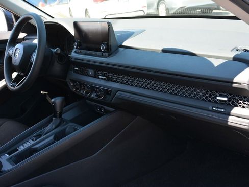 Used 2024 Honda Accord EX image 23