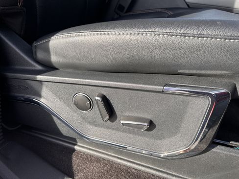 Used 2021 Ford F150 Lariat image 29