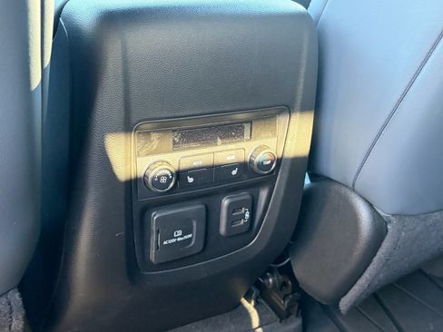 Used 2023 Buick Enclave Premium w/ Experience Buick Package AWD/4WD image 31