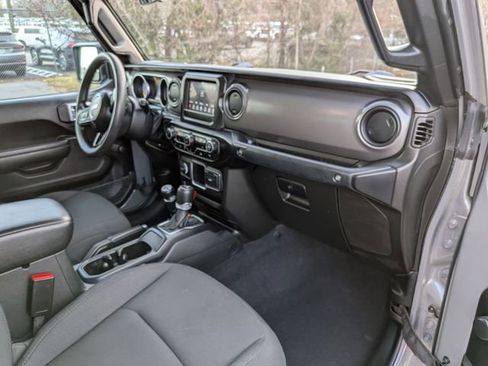 Used 2023 Jeep Gladiator Sport image 30