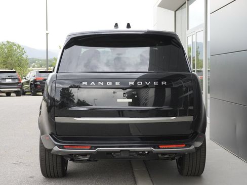 New 2026 Land Rover Range Rover Long Wheelbase SE AWD/4WD image 6