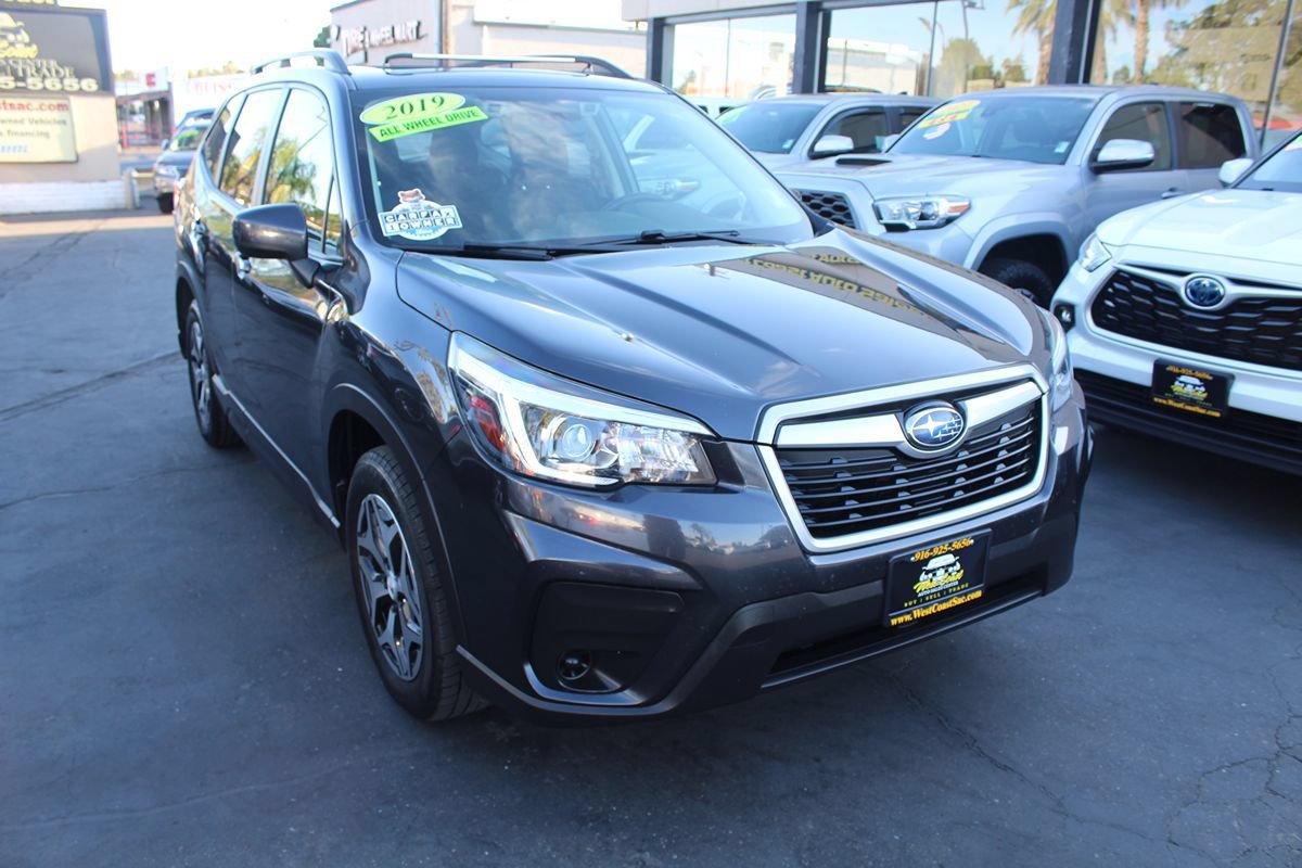 Used 2019 Subaru Forester Premium w/ All-Weather Package AWD/4WD image 8