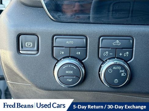 Used 2024 GMC Sierra 1500 SLE image 12