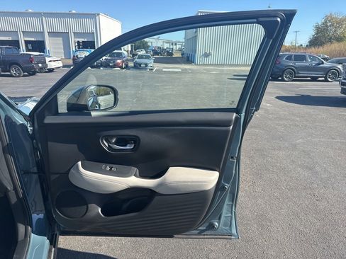 Certified 2026 Honda HR-V EX-L image 32