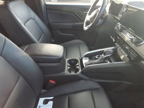 Used 2023 Chevrolet Colorado LT image 4