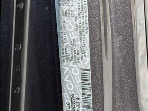 Used 2024 Jeep Wrangler Rubicon w/ Technology Group image 25