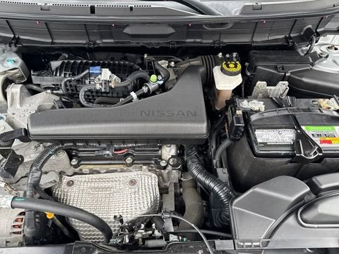 Used 2017 Nissan Rogue SV image 20