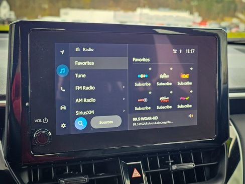 Used 2024 Toyota Corolla Cross AWD Hybrid image 20