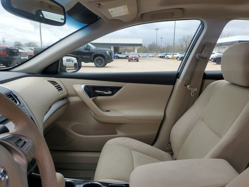 Used 2014 Nissan Altima 2.5 SV w/ Convenience Package image 28