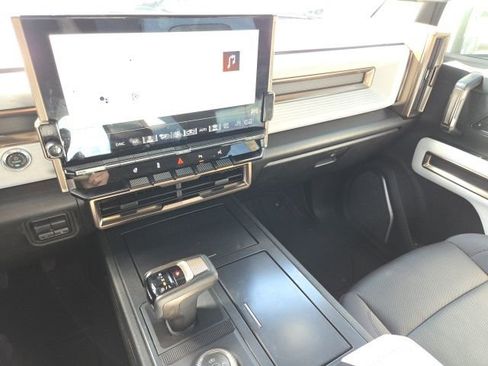 Used 2024 GMC Hummer EV 3X image 16