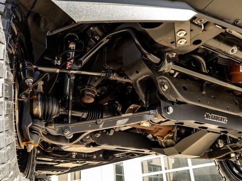 Used 2023 GMC Sierra 2500 Denali w/ Denali Black Diamond Edition image 11