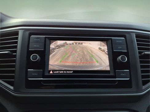 Used 2020 Volkswagen Atlas Cross Sport S image 18