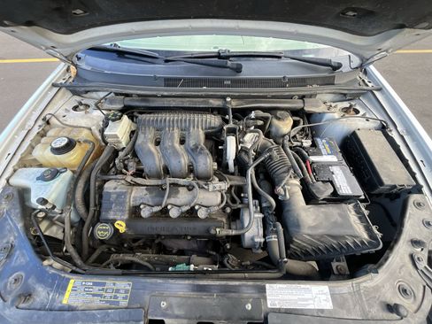 Used 2006 Ford Five Hundred Limited image 14