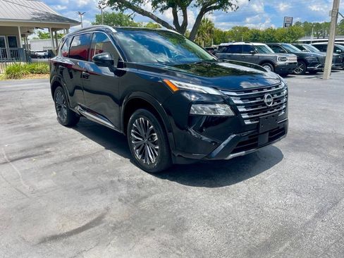 Used 2026 Nissan Rogue Platinum w/ Platinum Premium Package AWD/4WD image 7