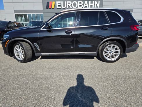 Used 2019 BMW X5 xDrive40i w/ Premium Package 2 AWD/4WD image 2
