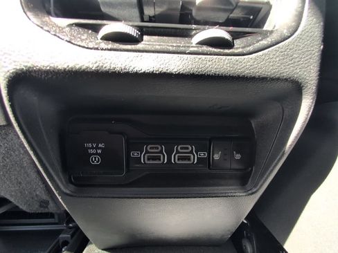 Certified 2023 Jeep Grand Cherokee Limited w/ Luxury Tech Group II AWD/4WD image 19