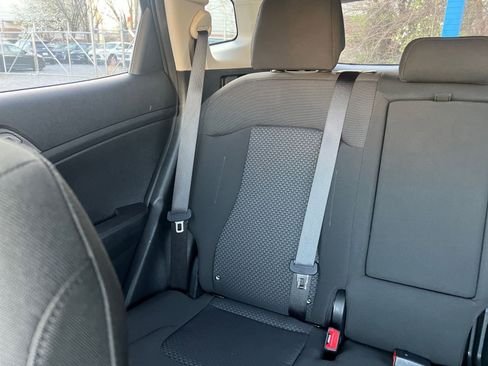 Used 2025 Kia Sportage LX image 38