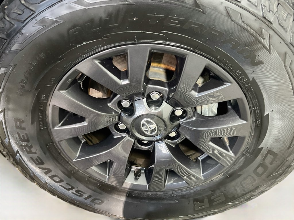 Used 2021 Toyota Tacoma SR5 RWD image 11