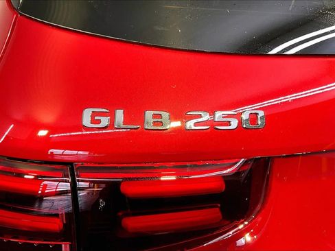 New 2026 Mercedes-Benz GLB 250 4MATIC image 6