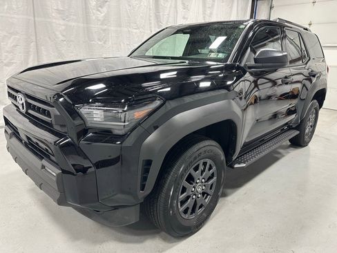 Used 2025 Toyota 4Runner SR5 image 3