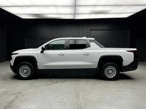 Used 2024 Chevrolet Silverado EV W/T AWD/4WD image 4
