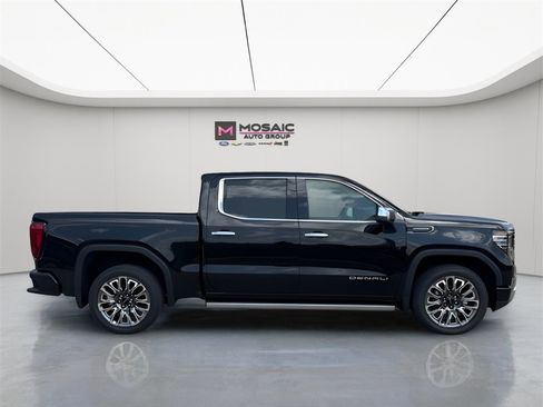 Used 2024 GMC Sierra 1500 Denali Ultimate image 9