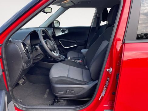 Used 2024 Kia Soul S FWD image 9