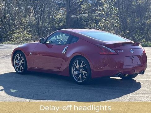 Used 2017 Nissan 370Z w/ Sport Package image 6