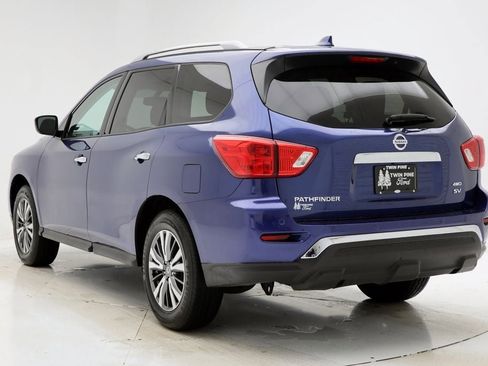 Used 2020 Nissan Pathfinder SV image 7