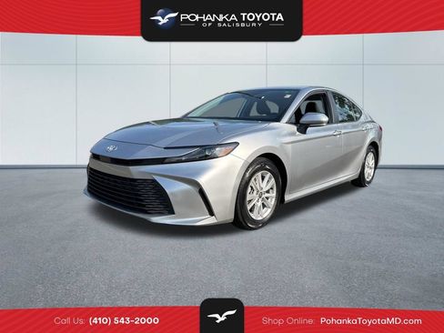 Used 2025 Toyota Camry LE FWD image 1