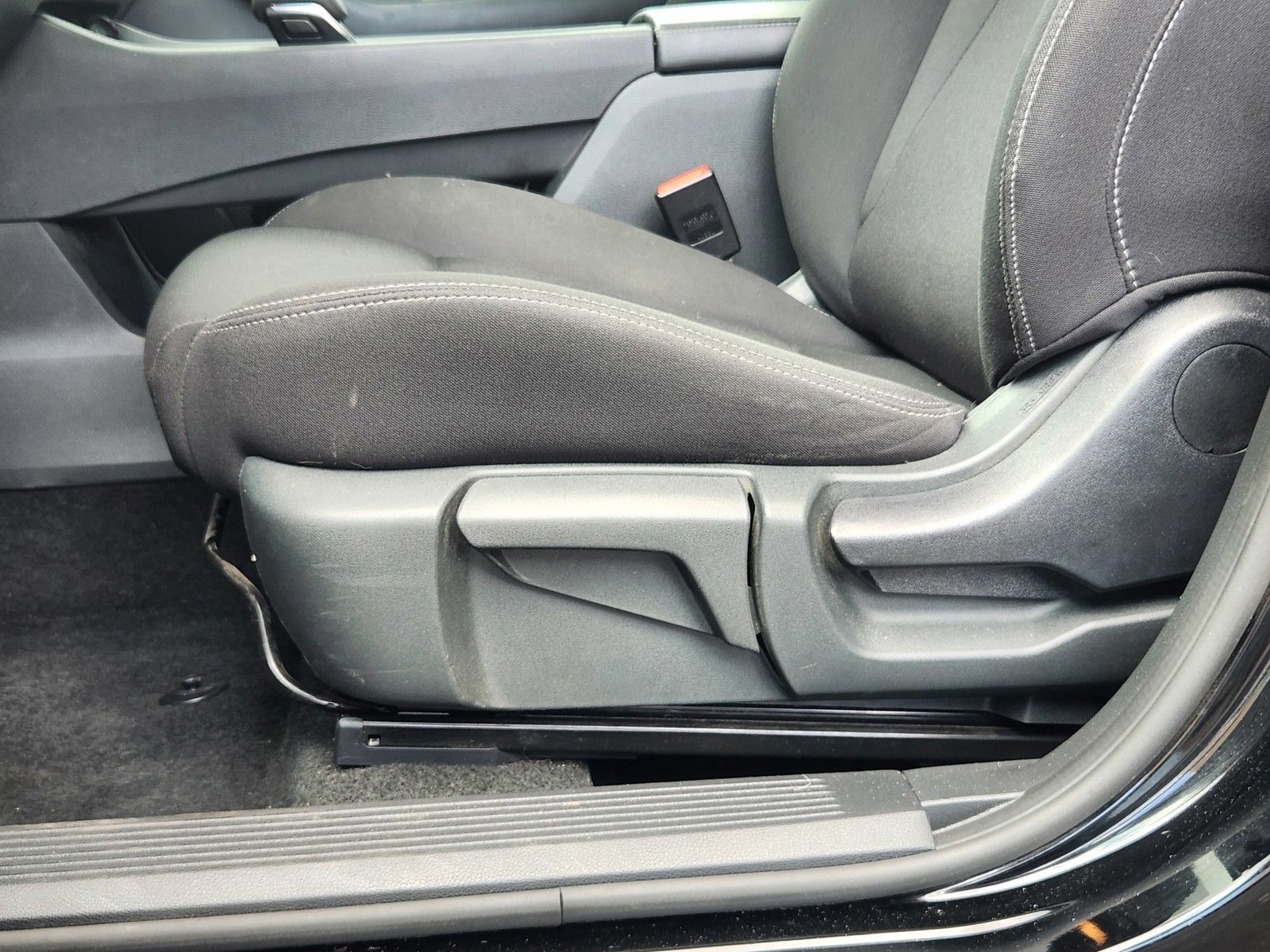 Used 2024 Nissan Rogue S FWD image 21