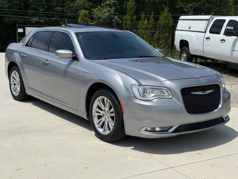 Used 2017 Chrysler 300 Limited w/ 300 Premium Group RWD image 1