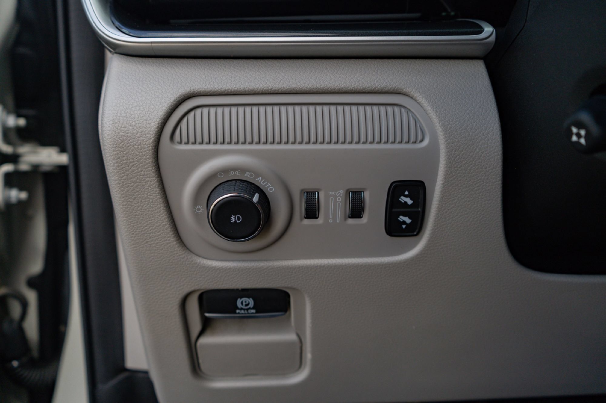 Used 2022 Jeep Wagoneer Series I w/ Premium Group I AWD/4WD image 19