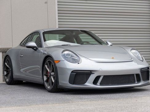 Used 2018 Porsche 911 GT3 RWD image 32