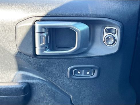 Certified 2020 Jeep Gladiator Sport w/ Quick Order Package 24S image 17