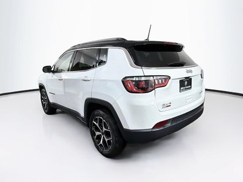 Used 2025 Jeep Compass Limited AWD/4WD image 5