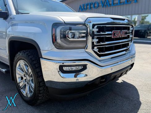 Used 2018 GMC Sierra 1500 SLT AWD/4WD image 11