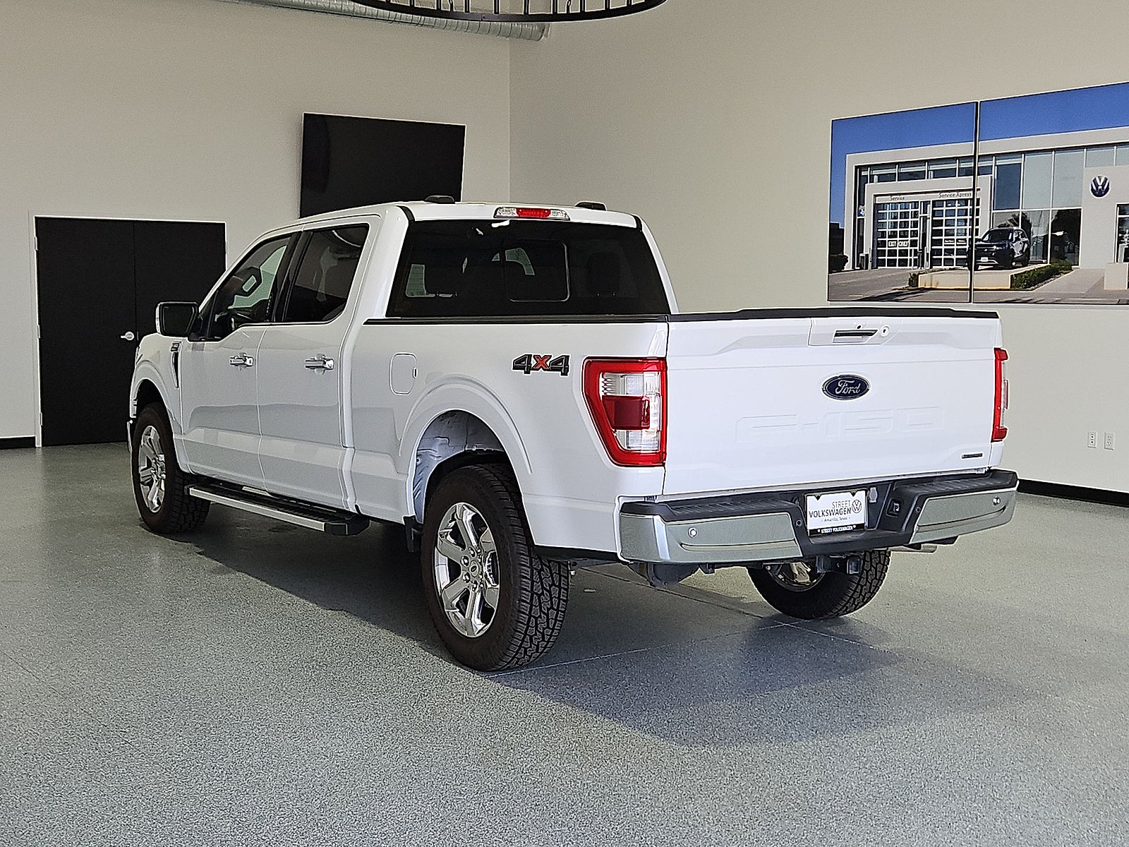 Used 2023 Ford F150 Lariat AWD/4WD image 6