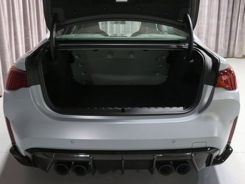 Used 2023 BMW M4 CSL image 9