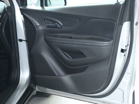 Used 2019 Buick Encore Preferred image 32