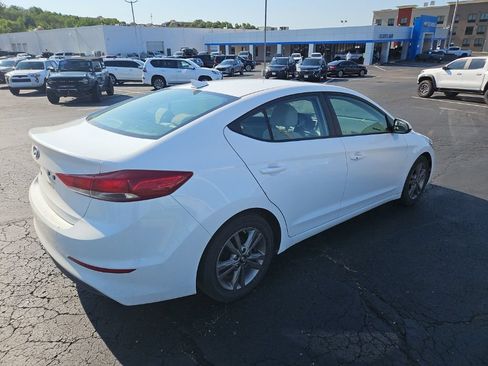 Used 2017 Hyundai Elantra Value Edition w/ Cargo Package FWD image 7