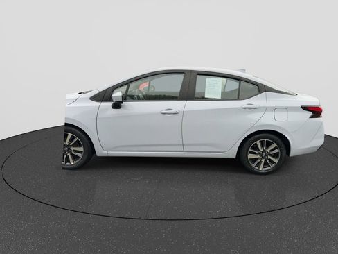 Used 2025 Nissan Versa SV FWD image 5