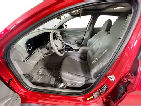 Used 2022 Hyundai Elantra SEL w/ Convenience + Premium Package FWD image 20