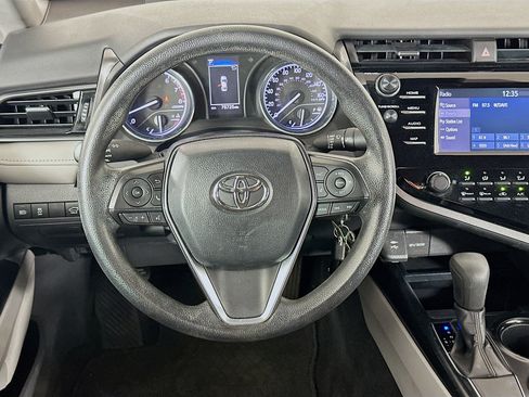 Used 2019 Toyota Camry LE FWD image 18
