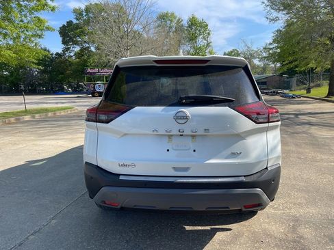 Used 2022 Nissan Rogue SV image 6